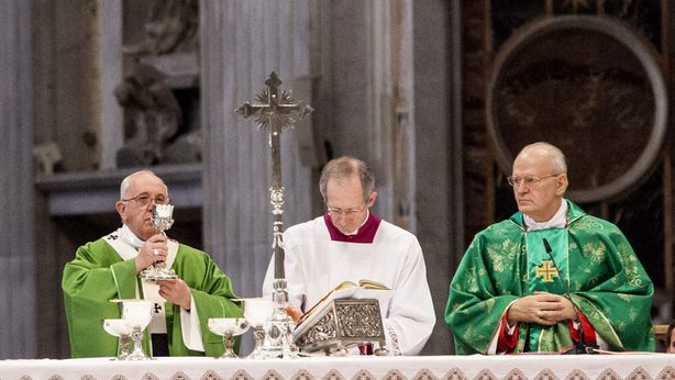 Santa Sede: dalle sigarette al porno, si allarga lo scandalo Vatileaks