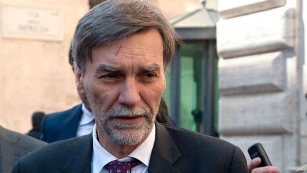 Rientro capitali da estero. Delrio: “Nessuno speri in un condono”