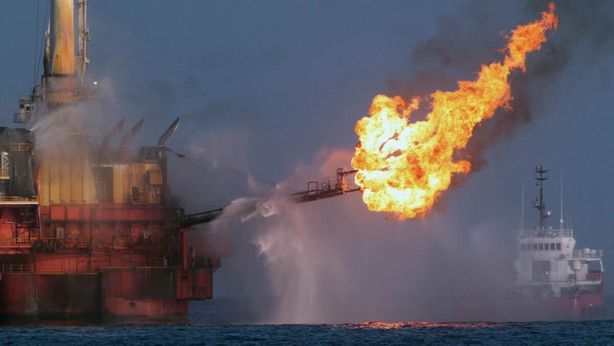 Exxon Mobil: il Ceo Woods incassa il 52% in più nel 2022 grazie a balzo petrolio