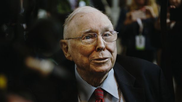 Charlie Munger critico su Bitcoin e Tesla: “non so cosa sia peggio”
