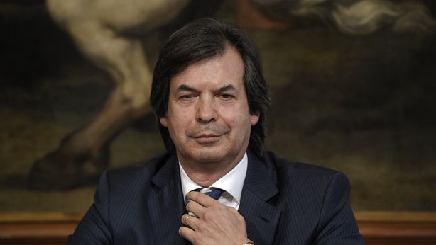 Intesa, Messina: “Mercati impazziti”. Tassi negativi creano opportunità