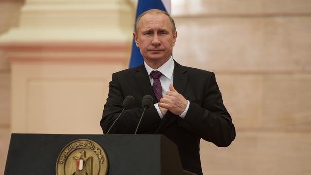 USD/RUB: Il Rublo crolla, azioni russe colpite duramente dall’espulsione da Swift