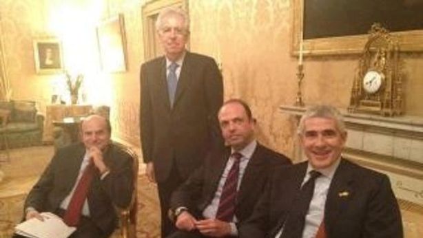 Italia sotto attacco: Monti chiede riunione di emergenza dei partiti con ABC e “un sostegno pieno”