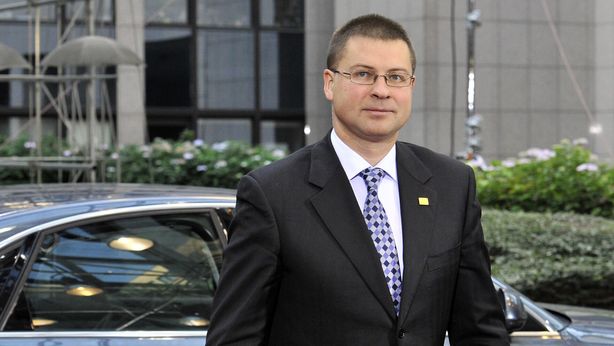 Dombrovskis apre agli Eurobond, “ma logico usare il MES”