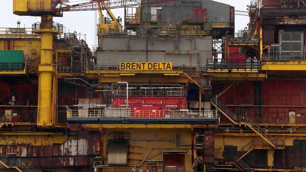 Petrolio al bivio: croce dorata oppure della morte
