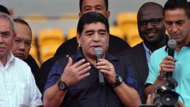 Amico di Castro e Chavez: vietato visto a Maradona