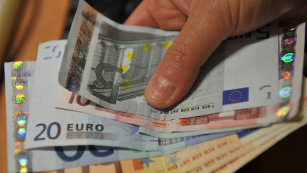 Quasi un giovane su due senza lavoro: così crescere è impossibile