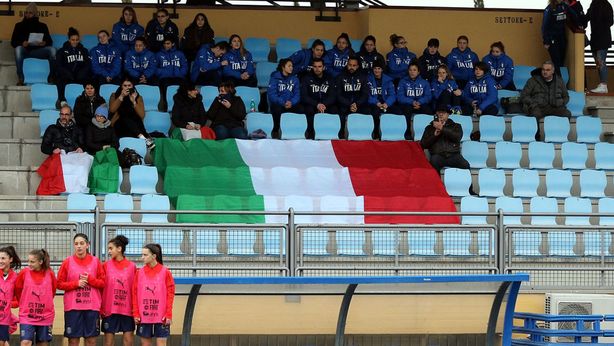 Axa: debito italiano sostenibile, spazio di manovra esiguo