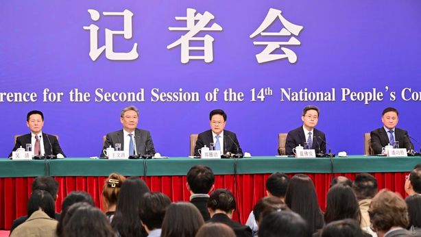 Cina accelera sulle misure di stimolo, tentativo di svolta