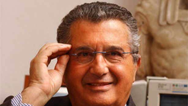 De Benedetti: troppi sprechi pubblico, serve patrimoniale