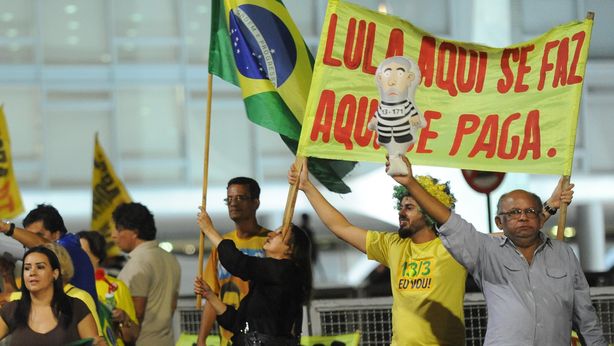 Scandalo Petrobras, richiesta arresto per Lula. Rischia 13 anni
