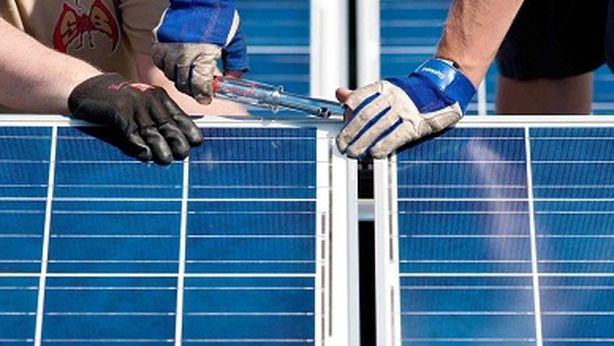 Il calo del prezzo del greggio non fermerà l’ascesa del fotovoltaico