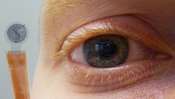Inventate le lenti a contatto che integrano uno schermo LCD