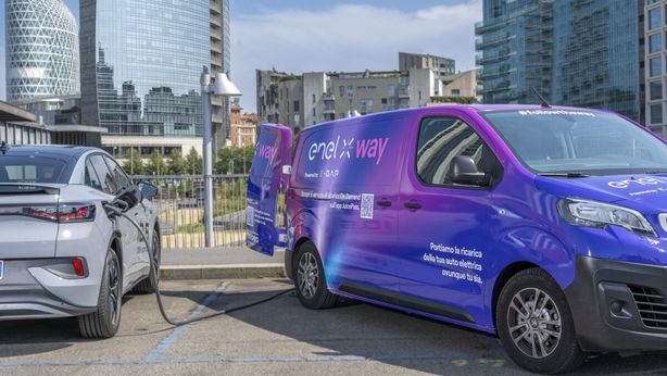 Antitrust avvia istruttoria su mobilità elettrica di Enel