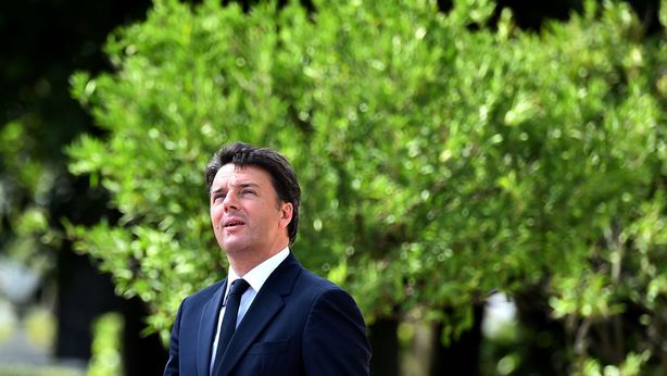 Renzi populista, torna a corteggiare italiani con discorsi tasse e pensioni