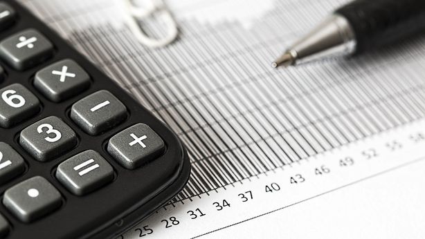 Dividendi globali da record nel 2023 trainati dalle banche