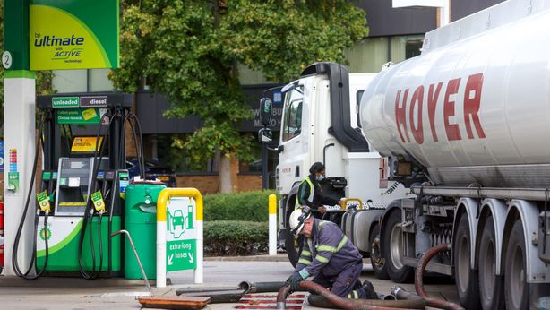 Benzina: verso taglio accise per 15 cent al litro, risparmi per 11 euro al mese