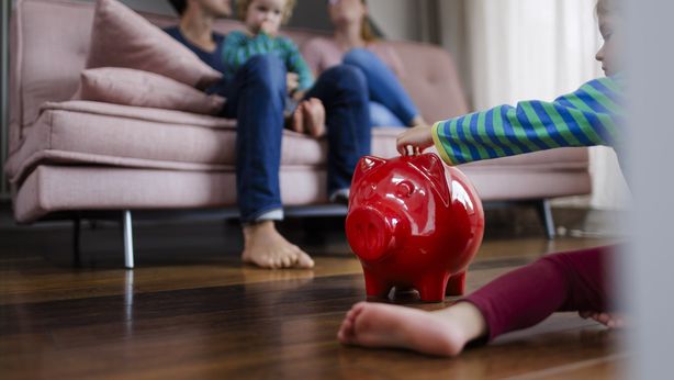 Come risparmiare 100 euro a settimana. I consigli per raggiugere l’obiettivo