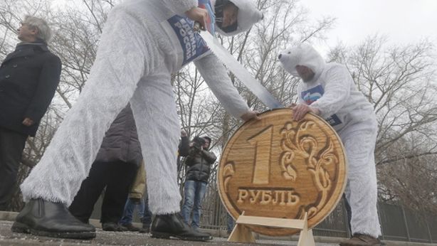 Russia: credito sull’orlo del rating ‘spazzatura’