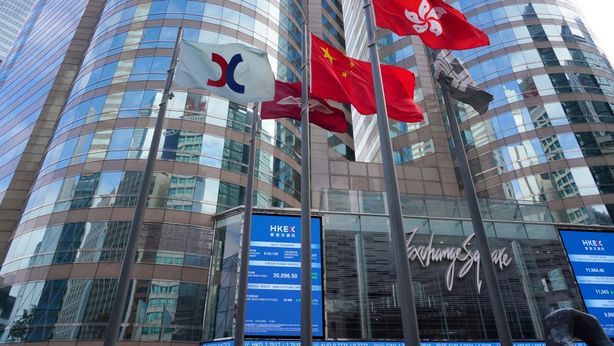 Cina: Pmi manifatturiero torna in fase di contrazione a maggio. Il trend delle borse di Hong Kong e Shanghai