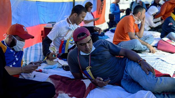 Venezuela senza soldi, ma statali lavorano due giorni a settimana