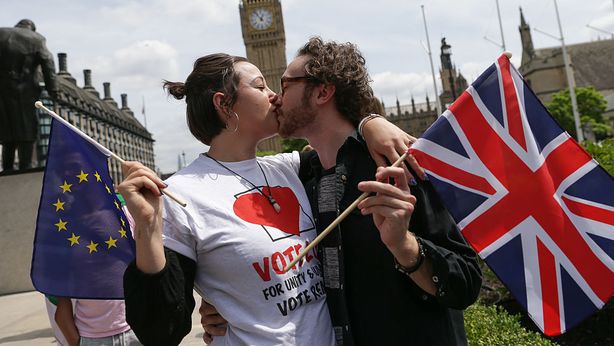 Segnale di speranza da banche UK. Sterlina al record dell’anno