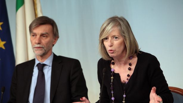 Precariato, Italia di nuovo infuriata con ministro Giannini: ecco cosa ha detto