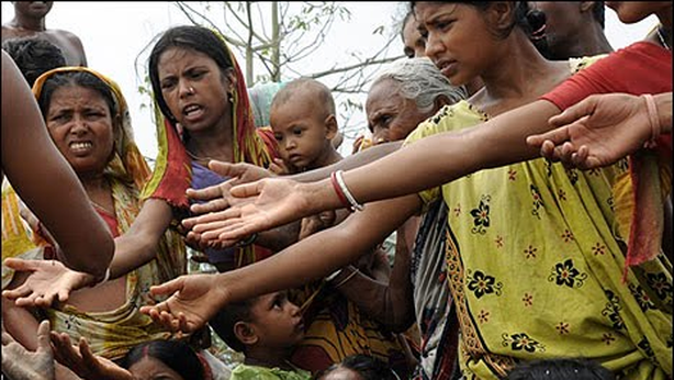 India, Banca Centrale: soldi ai poveri anziché nei servizi pubblici
