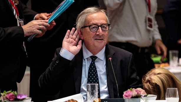 Ue: governo porterà Italia fuori dai parametri di Maastricht