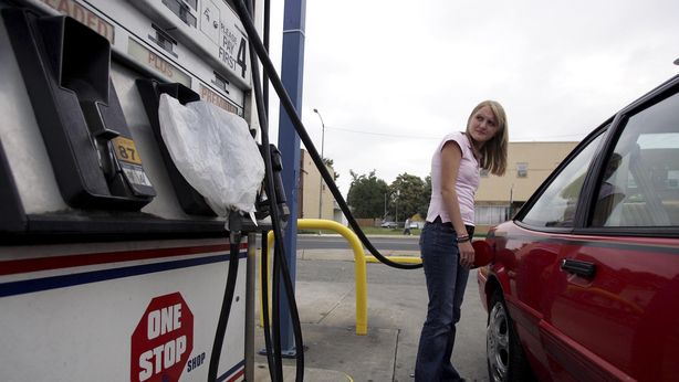 Vittoria dei gilet gialli: moratoria su rincaro tasse benzina