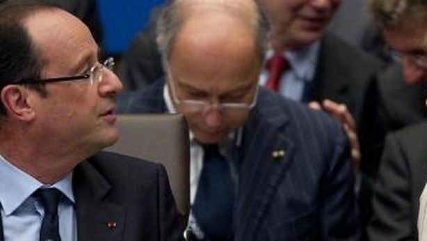 Hollande in “guerra” contro Merkel: 5 punti per la crescita