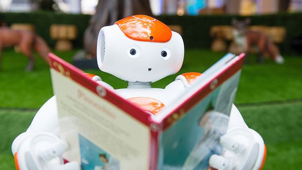Aziende: con l’Intelligenza Artificiale crescono le vendite di prodotti e servizi tradizionali