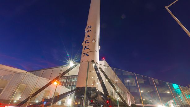 Musk combina SpaceX e xAI: valutazione complessiva $1,25 trilioni