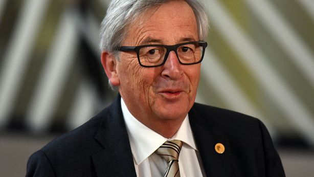 Juncker: “UE col vento in poppa”, ma Grecia è al collasso
