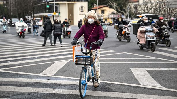 Cina: Pmi servizi in calo ma seconda performance migliore da fine 2020