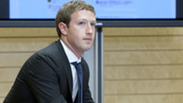 Facebook: tutti vendono, ma George Soros acquista
