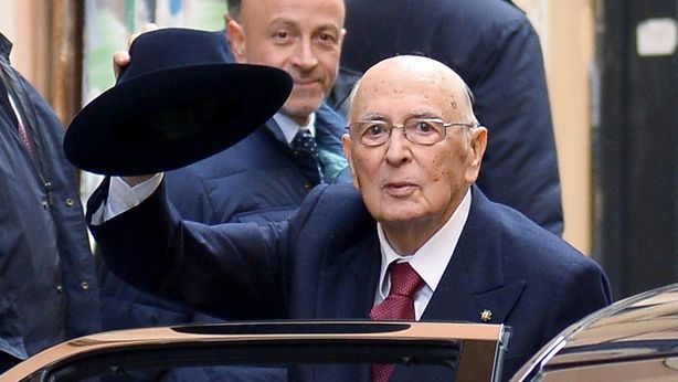 Napolitano lavora al dopo Renzi, pensa a Mario Monti
