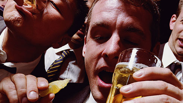 Grande festa alla City di Londra: bonus banchieri al 700% stipendio