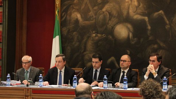 Il sondaggio: “Mario Draghi ha ragione, o meglio tornare alla lira?”