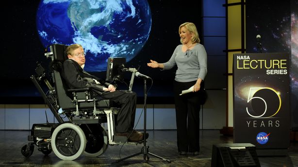 Hawking inedito: “razza superumana” conquisterà il mondo