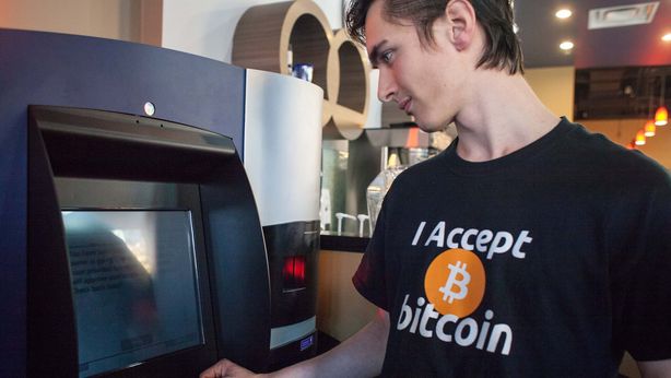 Bitcoin: doppia stoccata Yellen-Musk, prezzi in caduta libera