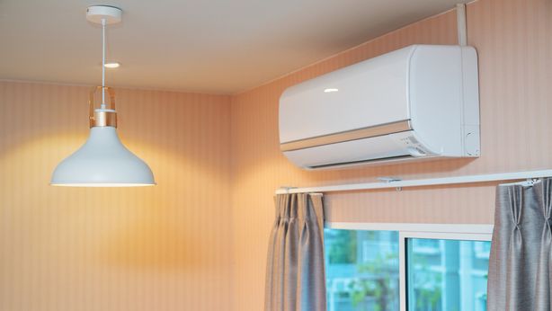 Condizionatore, quanto costa in bolletta con l’arrivo del caldo