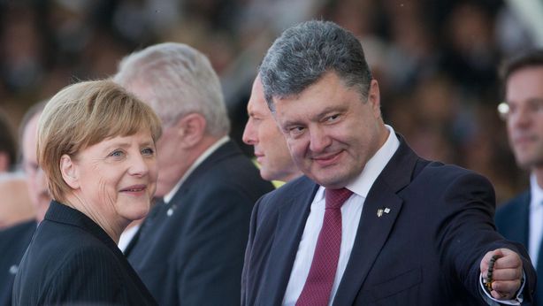 “Russia viola i patti”, Ucraina chiede armi pesanti all’Europa