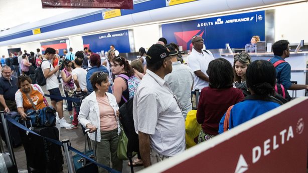 Aziende Usa boicottano lobby armi NRA, tranne una