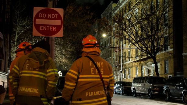 New York, incendio nel Bronx fa almeno dodici morti