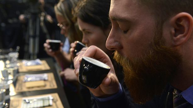 Salute, caffè come sigarette: Starbucks deve informare sul rischio cancro