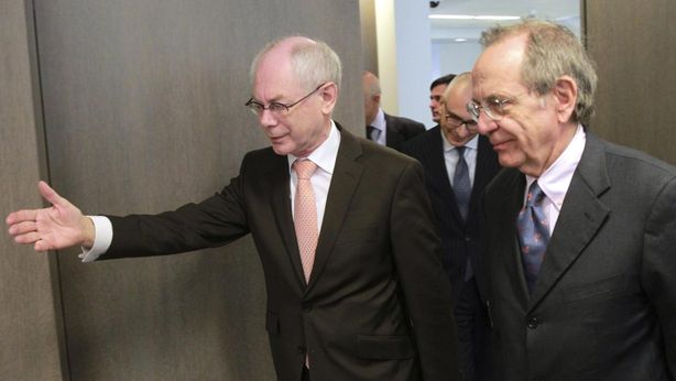 Padoan: senza crescita finanze pubbliche insostenibili