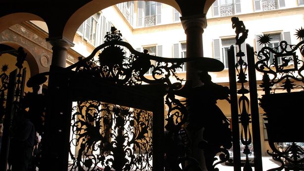 Mediobanca, i numeri del semestre record: utile sale del 10% a 611 mln