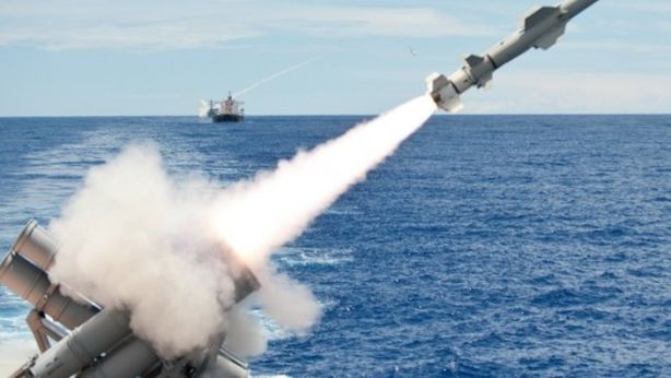 Venti di guerra: missili nel Mediterraneo