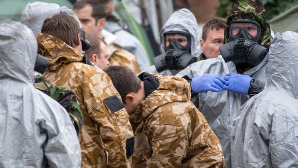 Ex spia, Russia insinua che dietro l’avvelenamento ci sia Londra